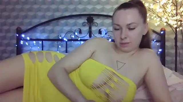 Snapshot of _Leslyy_Solo_1 chatting on 01.28.25 Leslyy Solo 1 online show from 01.28.25