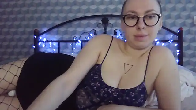 Snapshot of _Leslyy_Solo_1 chatting on 02.17.25 Leslyy Solo 1 online show from 02.17.25