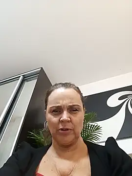 hugebobbs online show from 03.05.26