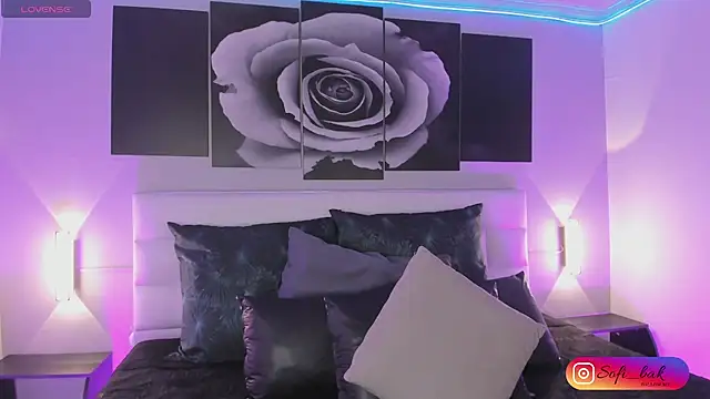 Snapshot of sofi_bakerr chatting on 09.29.25 sofi bakerr online show from 09.29.25