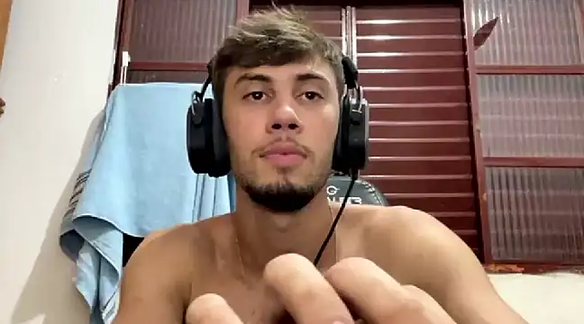 Snapshot of 1Hanz chatting on 02.28.25 1Hanz online show from 02.28.25