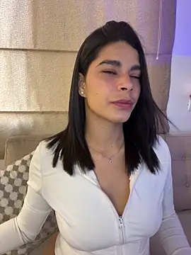 Snapshot of DaryRos chatting on 02.12.26 DaryRos online show from 02.12.26