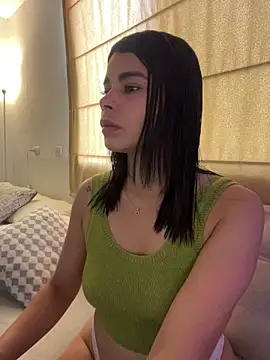 Snapshot of DaryRos chatting on 02.22.26 DaryRos online show from 02.22.26