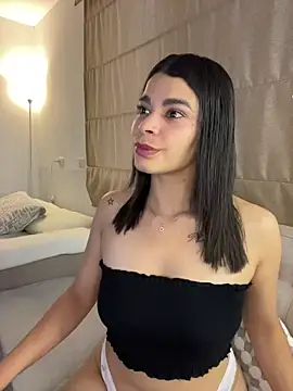 Snapshot of DaryRos chatting on 02.23.26 DaryRos online show from 02.23.26