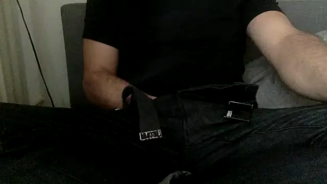 Snapshot of ___dude____ chatting on 10.30.25 dude online show from 10.30.25