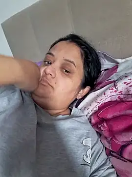 sarahhh1987 online show from 04.12.26