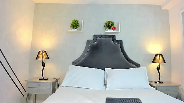 Snapshot of AnntoniaWood chatting on 12.27.24 AnntoniaWood online show from 12.27.24