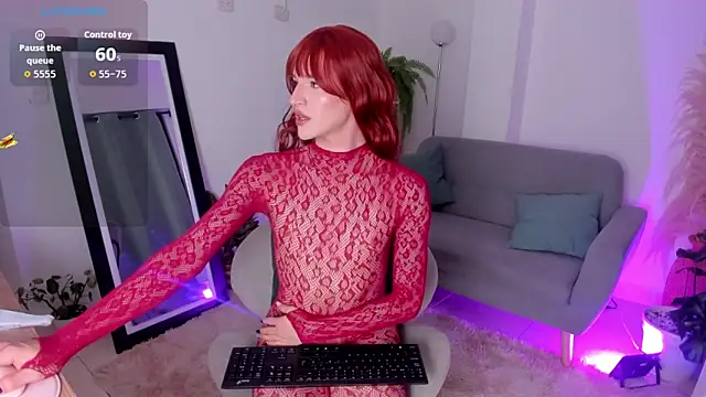 Snapshot of AnntoniaWood chatting on 11.24.25 AnntoniaWood online show from 11.24.25