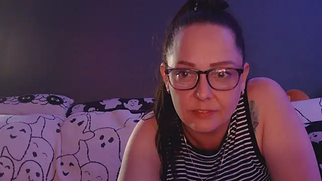 TearYouApart69 online show from 04.25.26