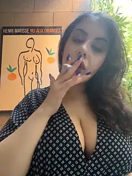 Snapshot of holyeroticss chatting on 09.19.25 holyeroticss online show from 09.19.25