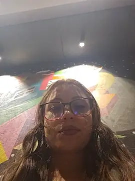 Snapshot of mmmVirginia chatting on 10.28.25 mmmVirginia online show from 10.28.25