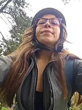 Snapshot of mmmVirginia chatting on 11.24.25 mmmVirginia online show from 11.24.25