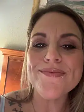 misssWet online show from 02.25.26