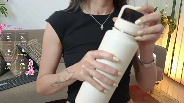 ScarlletFoxx online show from 10.24.25