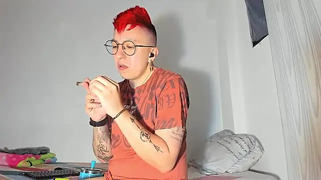 Sexyboy 666 online show from 12.19.25