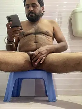 Snapshot of Daddy_inurhouse chatting on 04.15.26 Daddy inurhouse online show from 04.15.26