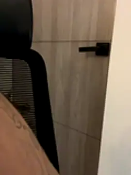 IrisBaker online show from 11.26.25