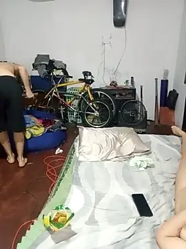 Snapshot of Mrdetonador chatting on 10.30.25 Mrdetonador online show from 10.30.25