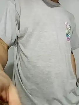 Snapshot of Mrdetonador chatting on 11.06.25 Mrdetonador online show from 11.06.25