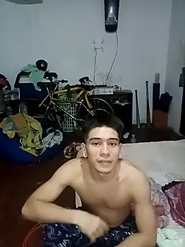 Snapshot of Mrdetonador chatting on 11.16.25 Mrdetonador online show from 11.16.25