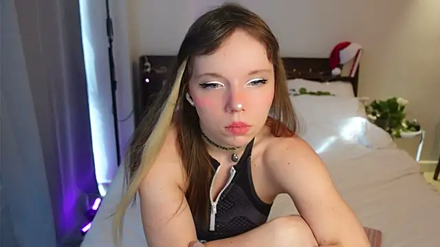 Snapshot of Ayra_Lust chatting on 01.13.25 Ayra Lust online show from 01.13.25