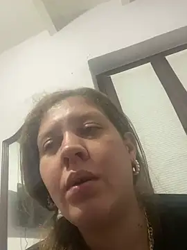 Snapshot of andreinitahg chatting on 01.07.25 andreinitahg online show from 01.07.25