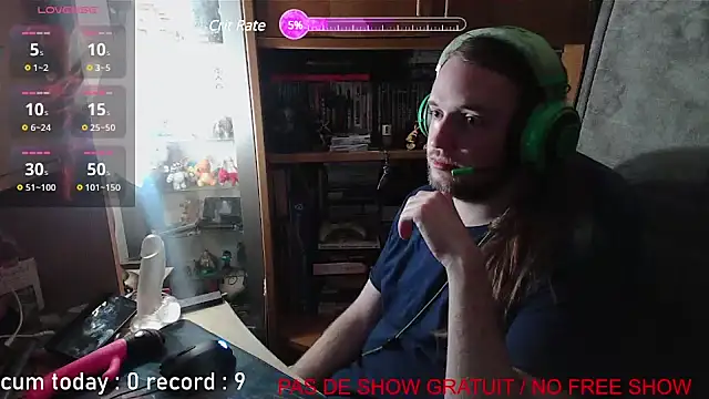 Snapshot of nicolasdumand21 chatting on 01.21.25 nicolasdumand21 online show from 01.21.25