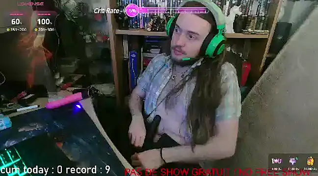 Snapshot of nicolasdumand21 chatting on 02.18.25 nicolasdumand21 online show from 02.18.25