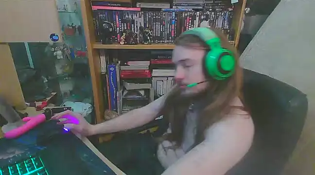 Snapshot of nicolasdumand21 chatting on 02.23.25 nicolasdumand21 online show from 02.23.25