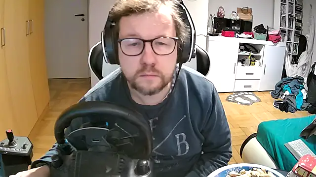 larsgessner30 online show from 10.27.25