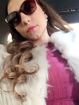 Milky flexy cat online show from 03.18.25