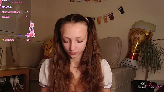 Milky flexy cat online show from 09.27.25