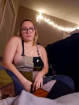 Paynted Lady online show from 12.18.25