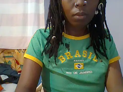 Snapshot of pretty_almah chatting on 06.14.26 pretty almah online show from 06.14.26