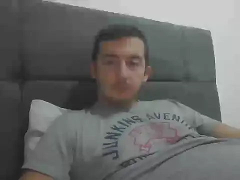 laynufff online show from 10.15.25