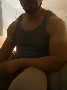 Snapshot of FumesClouds chatting on 12.16.24 FumesClouds online show from 12.16.24