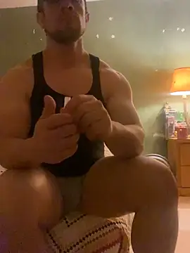 Snapshot of FumesClouds chatting on 02.12.25 FumesClouds online show from 02.12.25