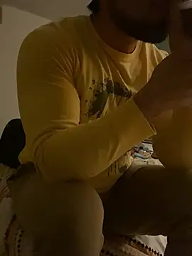 Snapshot of FumesClouds chatting on 02.26.25 FumesClouds online show from 02.26.25