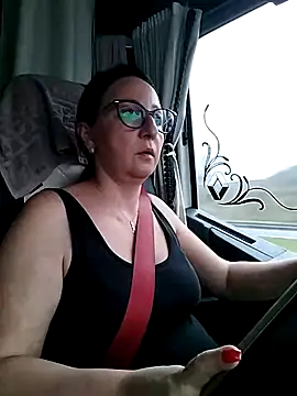 cuplubijoanna online show from 12.17.25