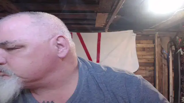 Snapshot of Newfiesausage1972 chatting on 01.31.26 Newfiesausage1972 online show from 01.31.26