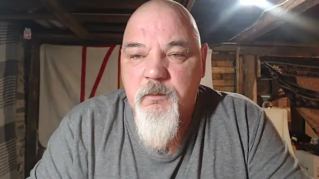 Snapshot of Newfiesausage1972 chatting on 02.28.26 Newfiesausage1972 online show from 02.28.26