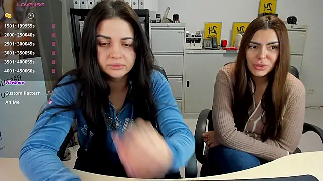 Snapshot of TiffanySweet chatting on 12.23.24 TiffanySweet online show from 12.23.24