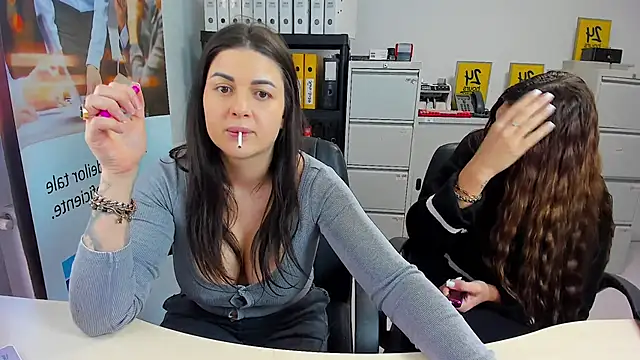 Snapshot of TiffanySweet chatting on 02.07.25 TiffanySweet online show from 02.07.25