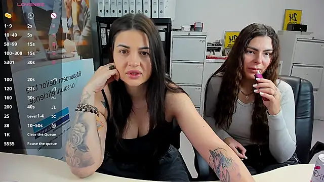 Snapshot of TiffanySweet chatting on 02.14.25 TiffanySweet online show from 02.14.25