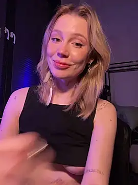 Snapshot of meanexx chatting on 02.05.26 meanexx online show from 02.05.26