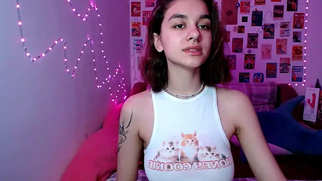 Snapshot of Celine_Dionn chatting on 01.11.25 Celine Dionn online show from 01.11.25