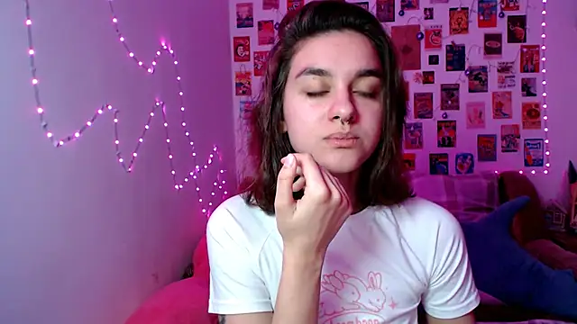 Snapshot of Celine_Dionn chatting on 01.17.25 Celine Dionn online show from 01.17.25