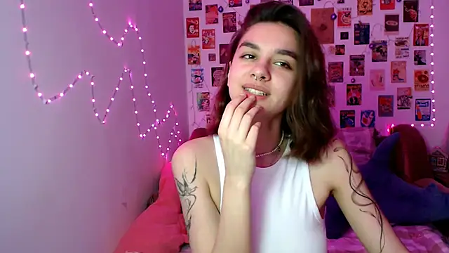 Snapshot of Celine_Dionn chatting on 01.25.25 Celine Dionn online show from 01.25.25