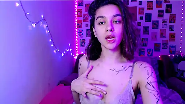 Snapshot of Celine_Dionn chatting on 02.15.25 Celine Dionn online show from 02.15.25