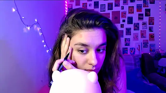 Snapshot of Celine_Dionn chatting on 02.16.25 Celine Dionn online show from 02.16.25